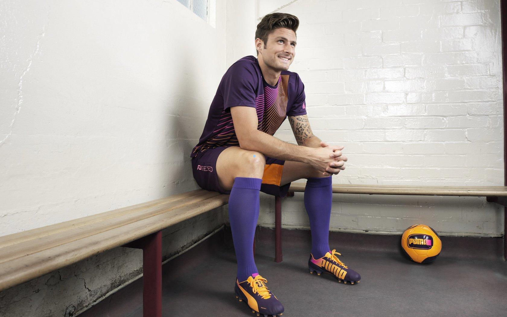 pg模拟器_狼堡神锋三箭齐发难救主 防线崩盘令戴帽壮举成空